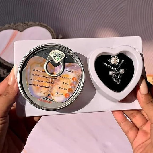 🫶🏻 Oyster Pearl Necklace: Want to make her feel special?